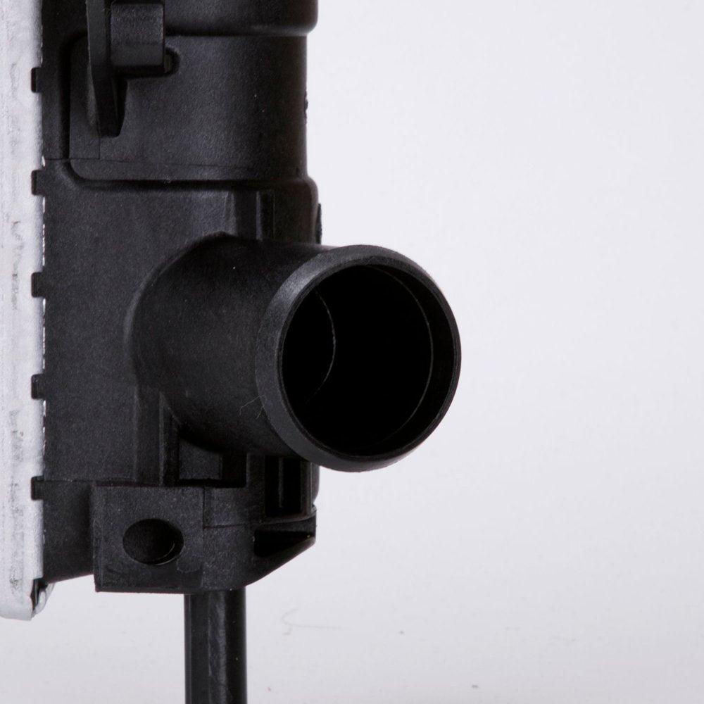 01 04 Dg Crvan/Cr Twncn 2.4L L4 at 1R Pa Rad