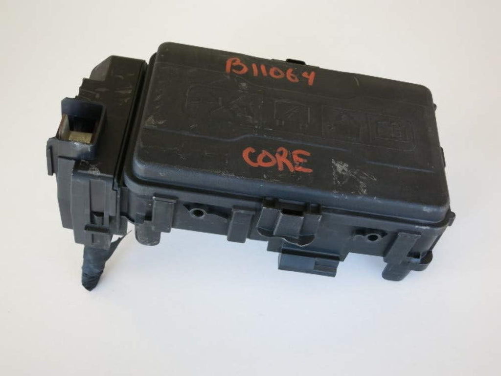 16 17  Chevy Malibu 84144636 Fusebox Fuse Box Relay Unit Module