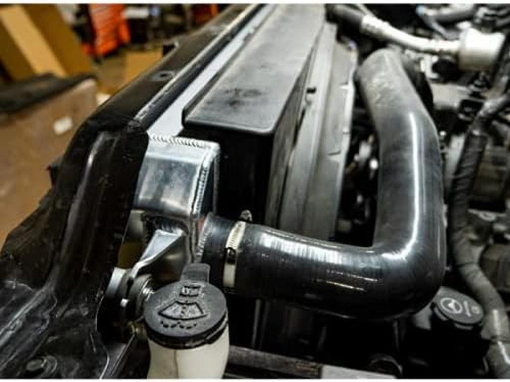 MMRAD-DMAX-17 Performance Aluminum Radiator, Compatible with Chevrolet/Gmc 6.6L Duramax 2017-2019