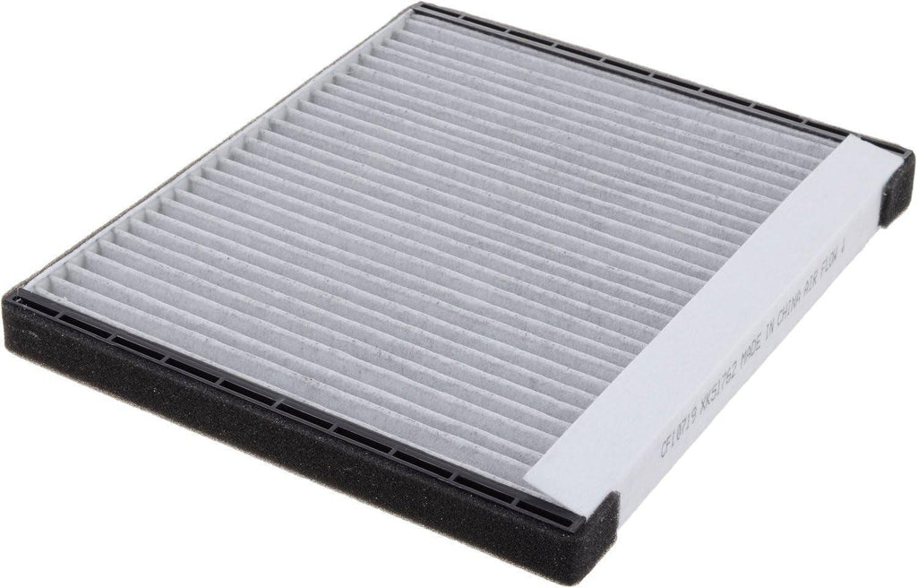 Fresh Breeze Cabin Air Filter Replacement for Car Passenger Compartment W/ Arm and Hammer Baking Soda, Easy Install, CF10719 for Select Dodge and Hyundai Vehicles , White