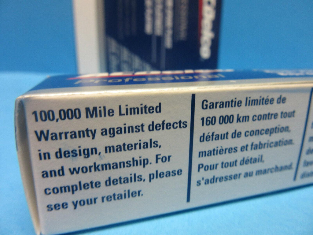 8 Spark Plugs Genuine GM ACDELCO 41962 OEM # 19299585 Double Platinum V8