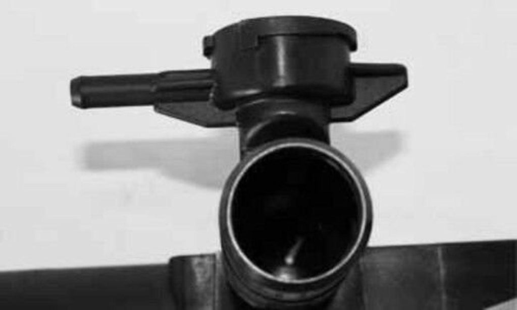 2451 Radiator Assembly for 02-06 Suzuki Aerio