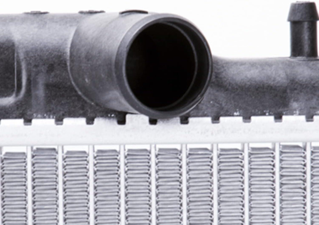 1573 Compatible with NISSAN Altima 1-Row Plastic Aluminum Replacement Radiator