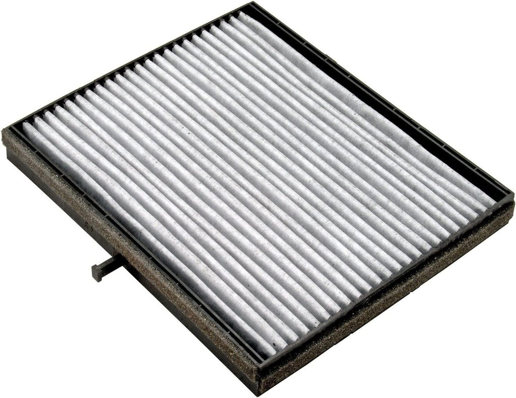 Fresh Breeze Cabin Air Filter Replacement for Car Passenger Compartment W/ Arm and Hammer Baking Soda, Easy Install, CF10557 for Gm/Suzuki Vehicles , White