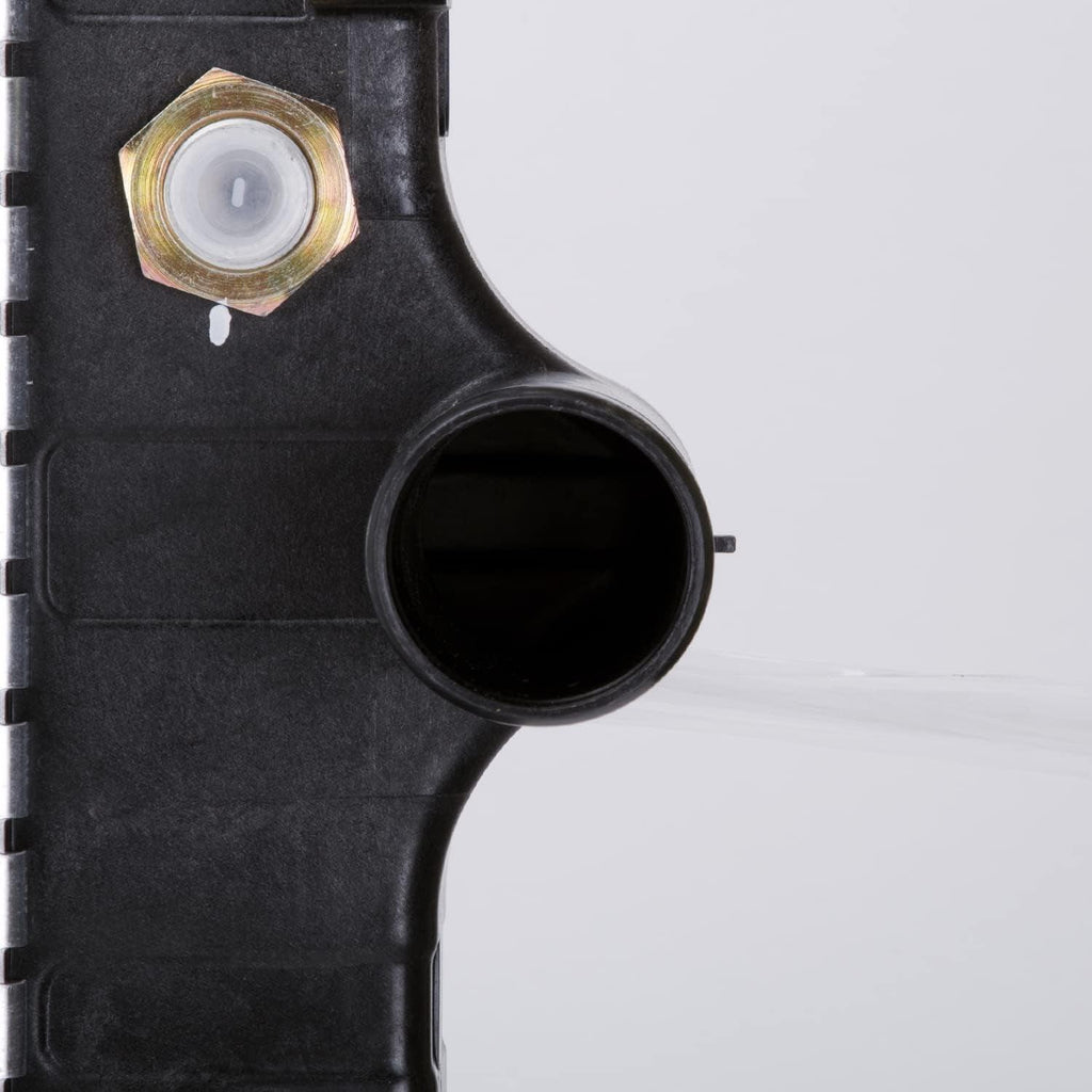 13337 Radiator Compatible with 2000-2004 Dodge Dakota