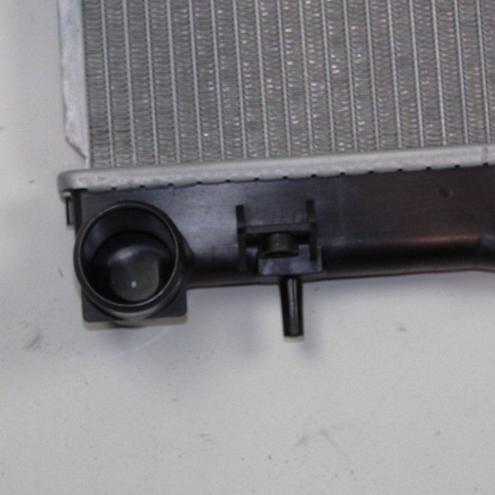 13093 for Subaru Impreza 1-Row Plastic Aluminum Replacement Radiator