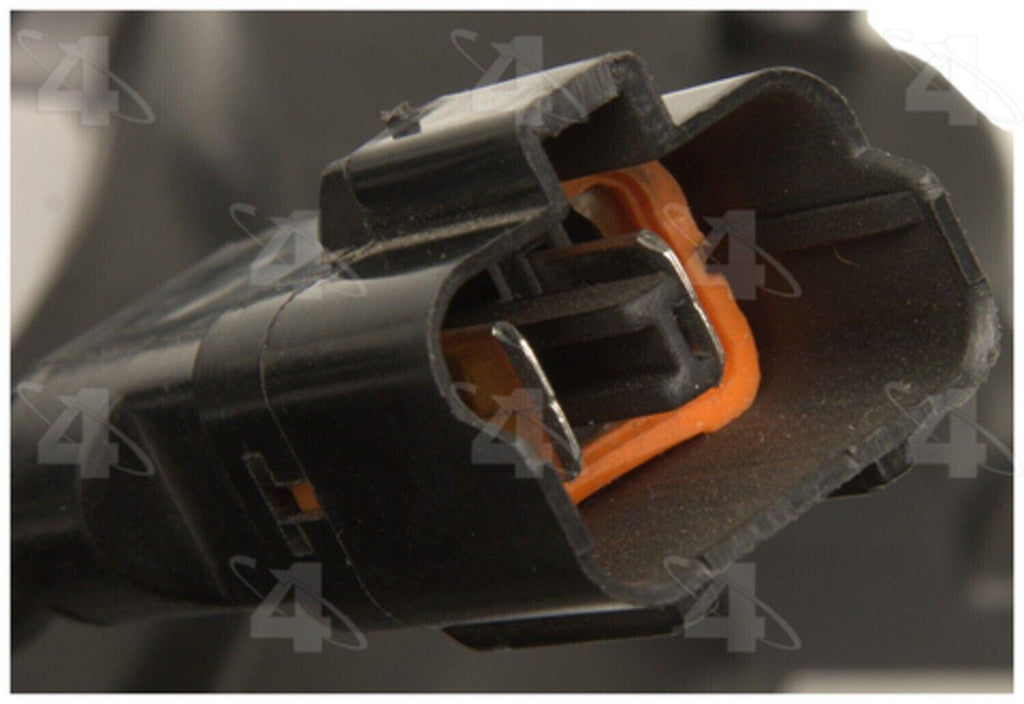Four Seasons Engine Cooling Fan Assembly for 00-02 Focus 75944