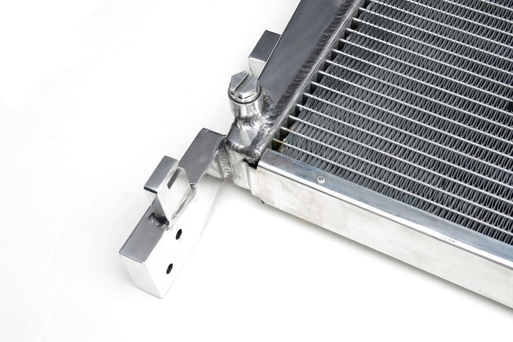 2458: Radiator Nissan 200SX 1.6L 1998-1995; Nissan Sentra 1.6L 1999-1991