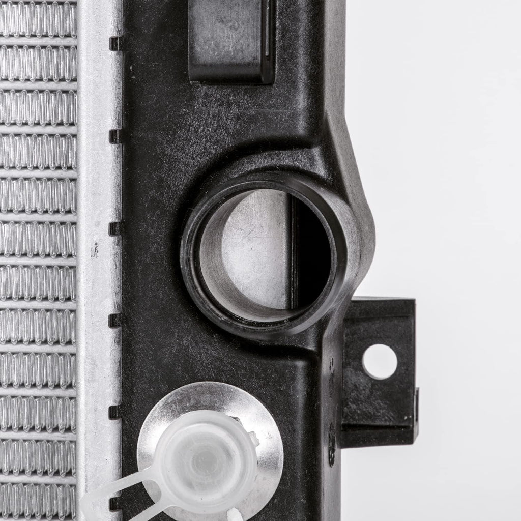 2562 Radiator Compatible with 2001-2005 Chevrolet Venture