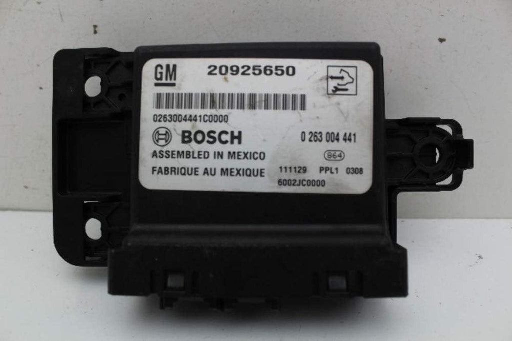 10-17 Regal 20925650 Driver Park Assist Control Module