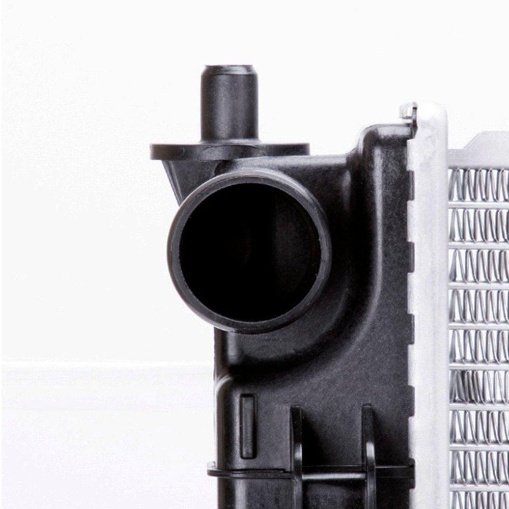 13126 Plastic/Aluminum Radiator for Ford Fusion, Mercury Milan FO3010289