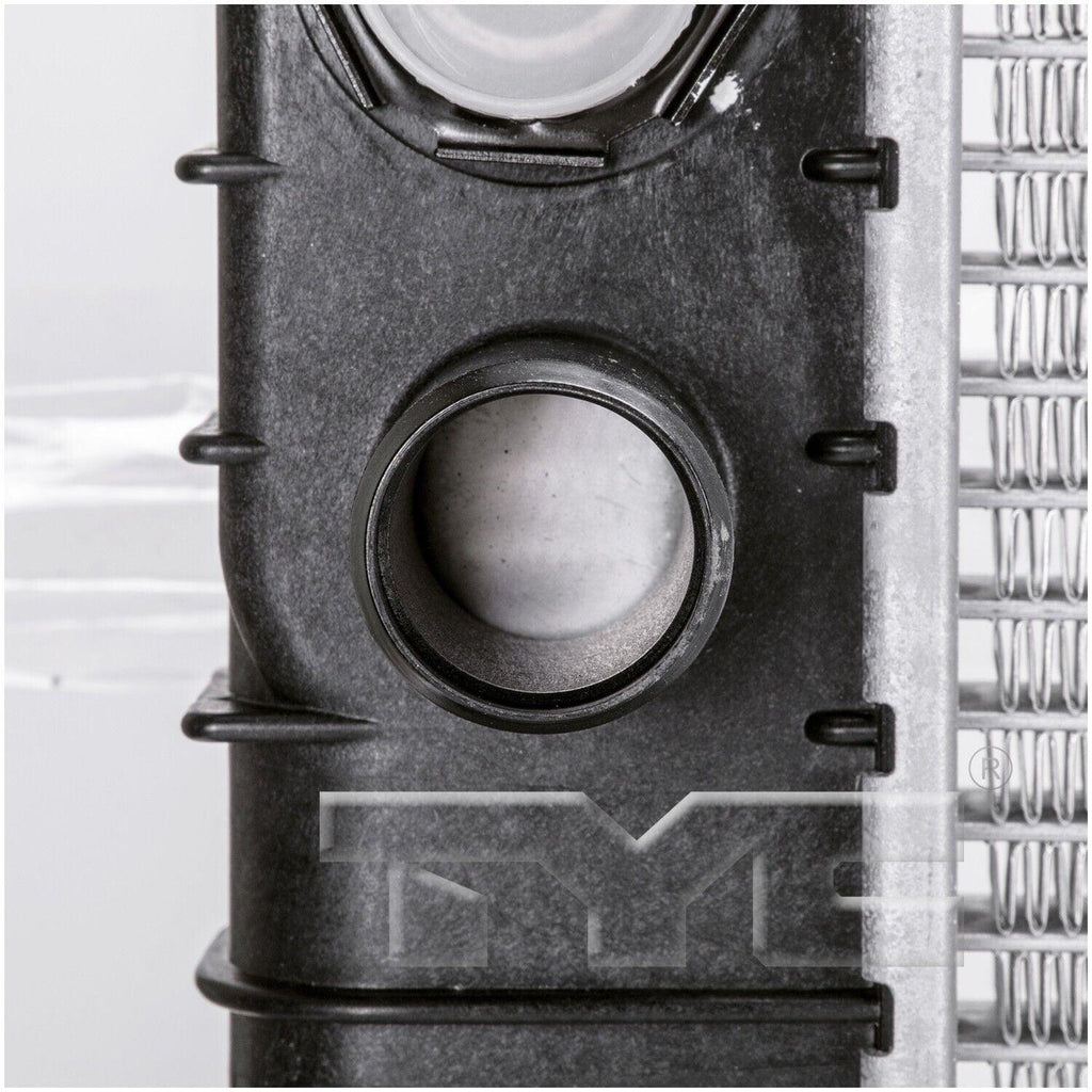 TYC Radiator for Astro, Safari 2003