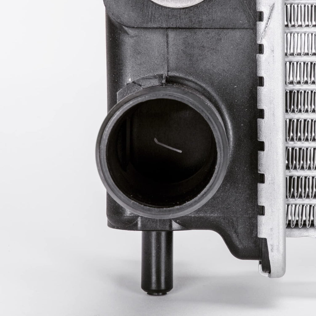 13266 Replacement Radiator for Infiniti M56