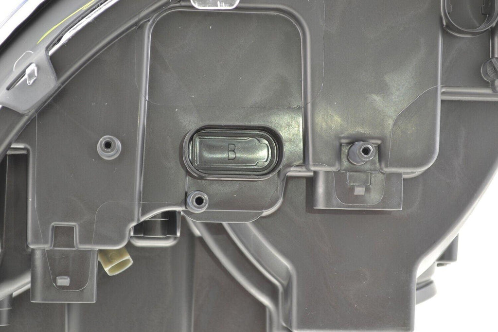 Hella Headlight Assembly for GL320, GL450 263400461