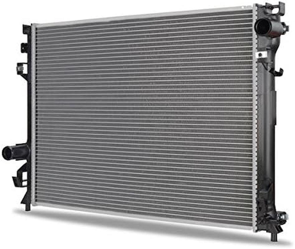 R2767-MT Plastic End-Tank Radiator Compatible with Chrysler 300 2005-2009