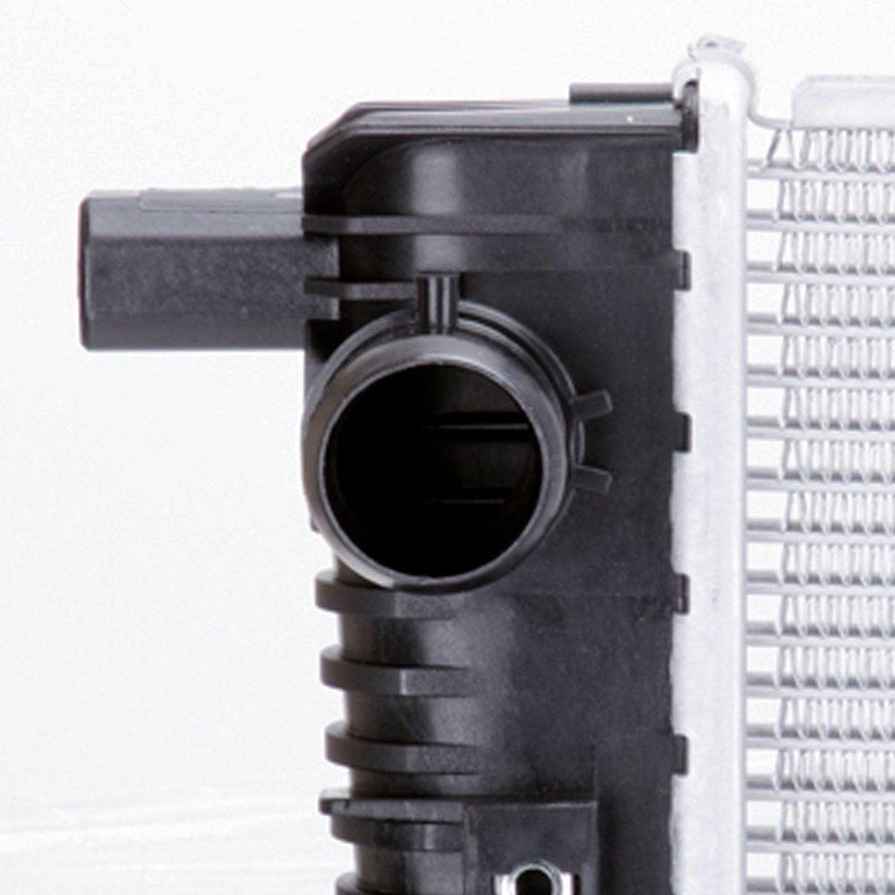 13400 Plastic/Aluminum Radiator for Chrysler 200, Jeep Cherokee CH3010363