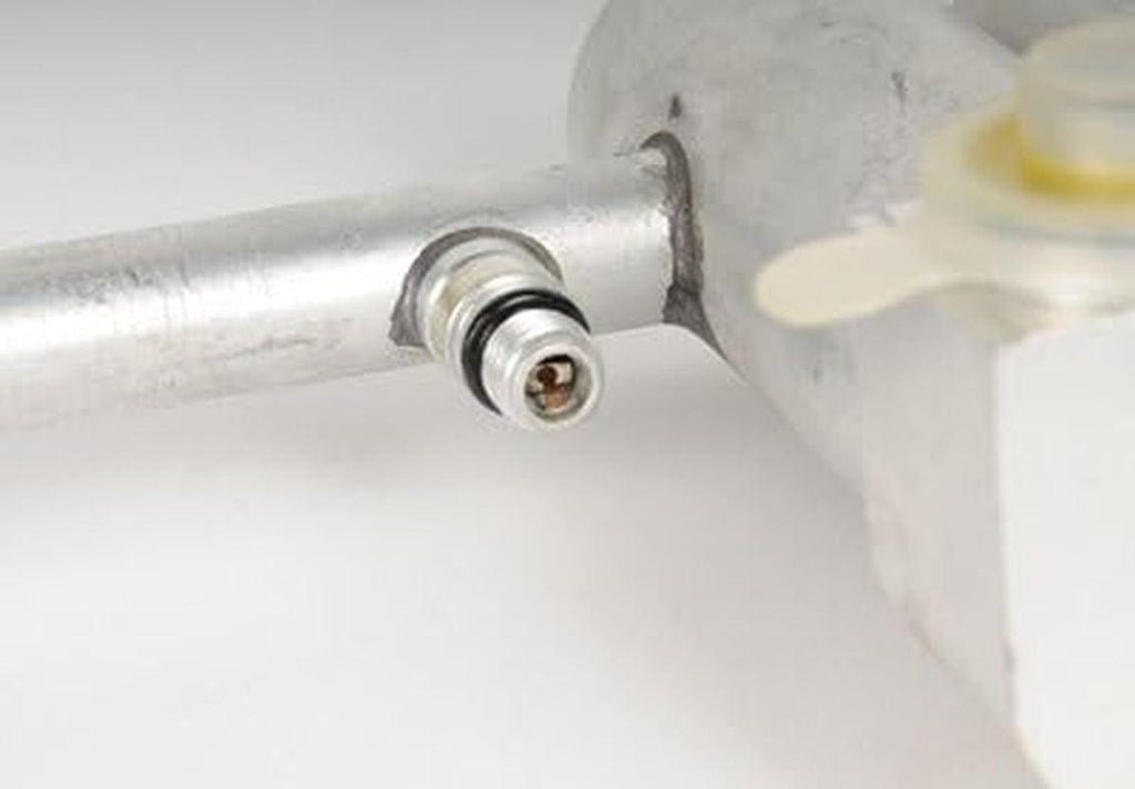 GM Genuine Parts 15-31204 Air Conditioning Compressor and Condenser Hose Assembly