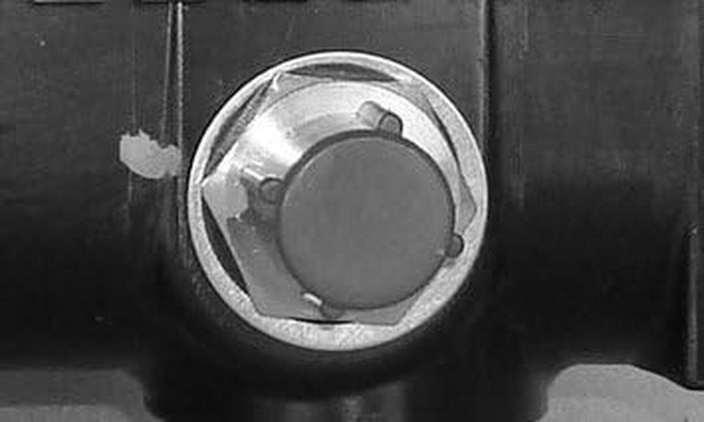 2506 Radiator Compatible with 1999-2004 Chevrolet Geo Tracker