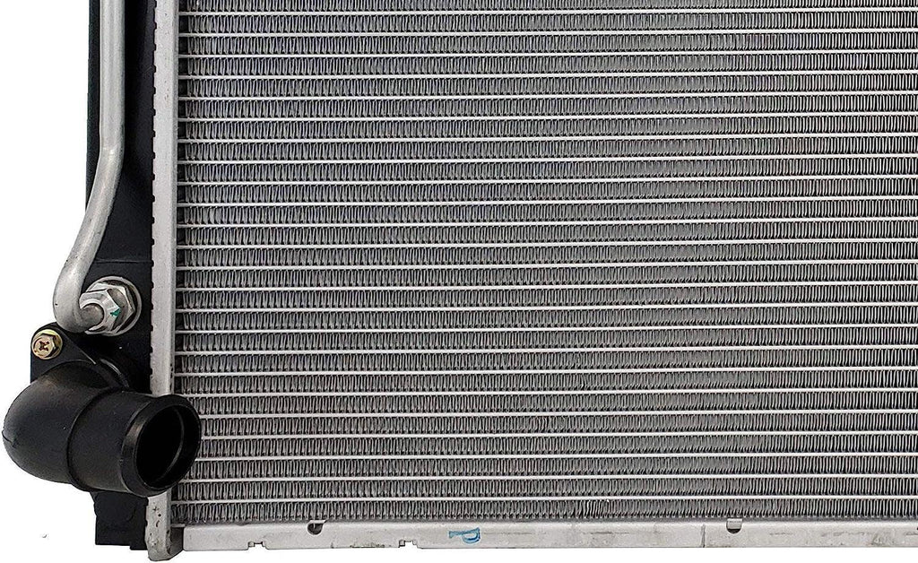 3570: Radiator Toyota Sienna 3.3L 2005-2004