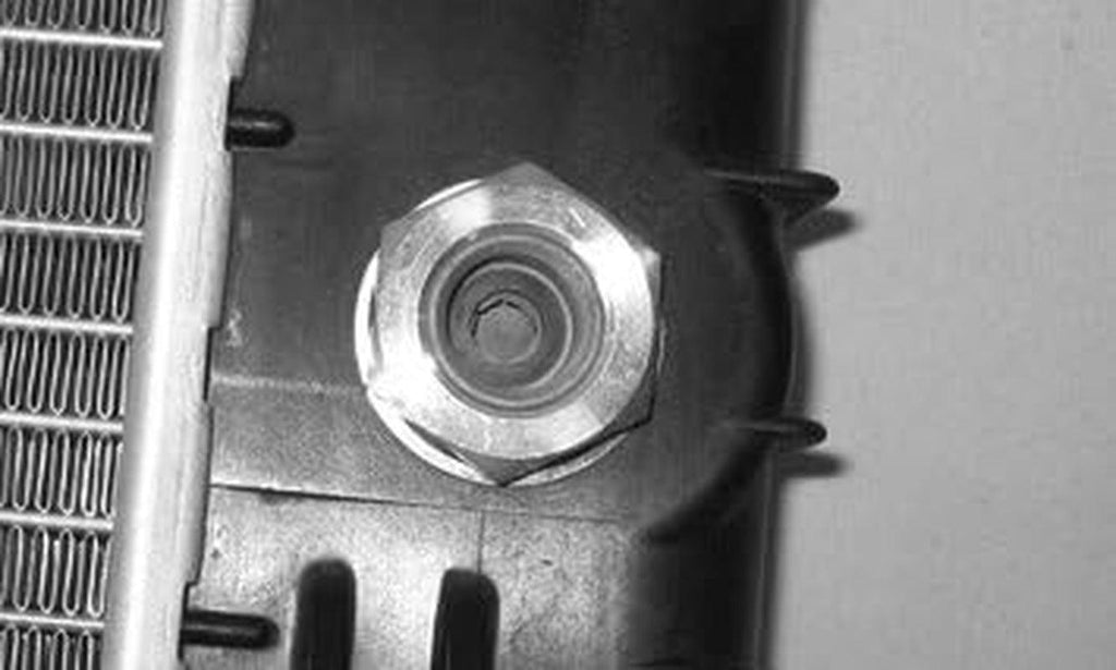 1687 Radiator Compatible with 1995-2002 Chevrolet Cavalier