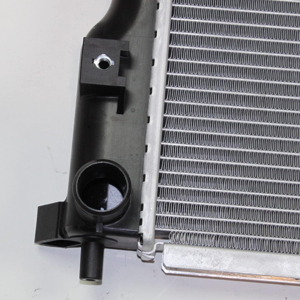 13103 Chevrolet Equinox 1-Row Plastic Aluminum Replacement Radiator