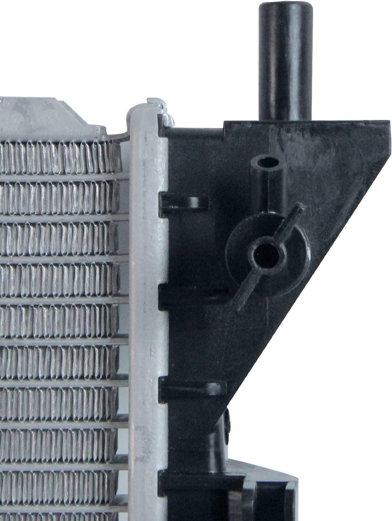 2852 Radiator Compatible with 2006-2008 Ford Crown Victoria