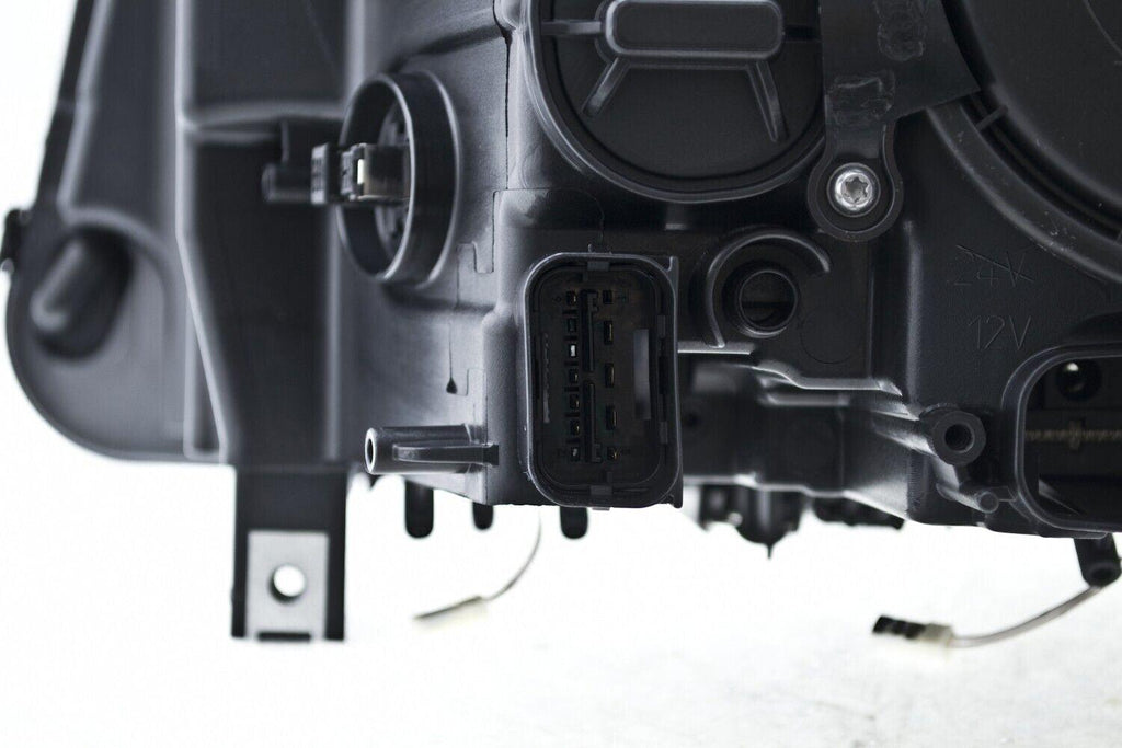 Hella Headlight Assembly for BMW 010131661